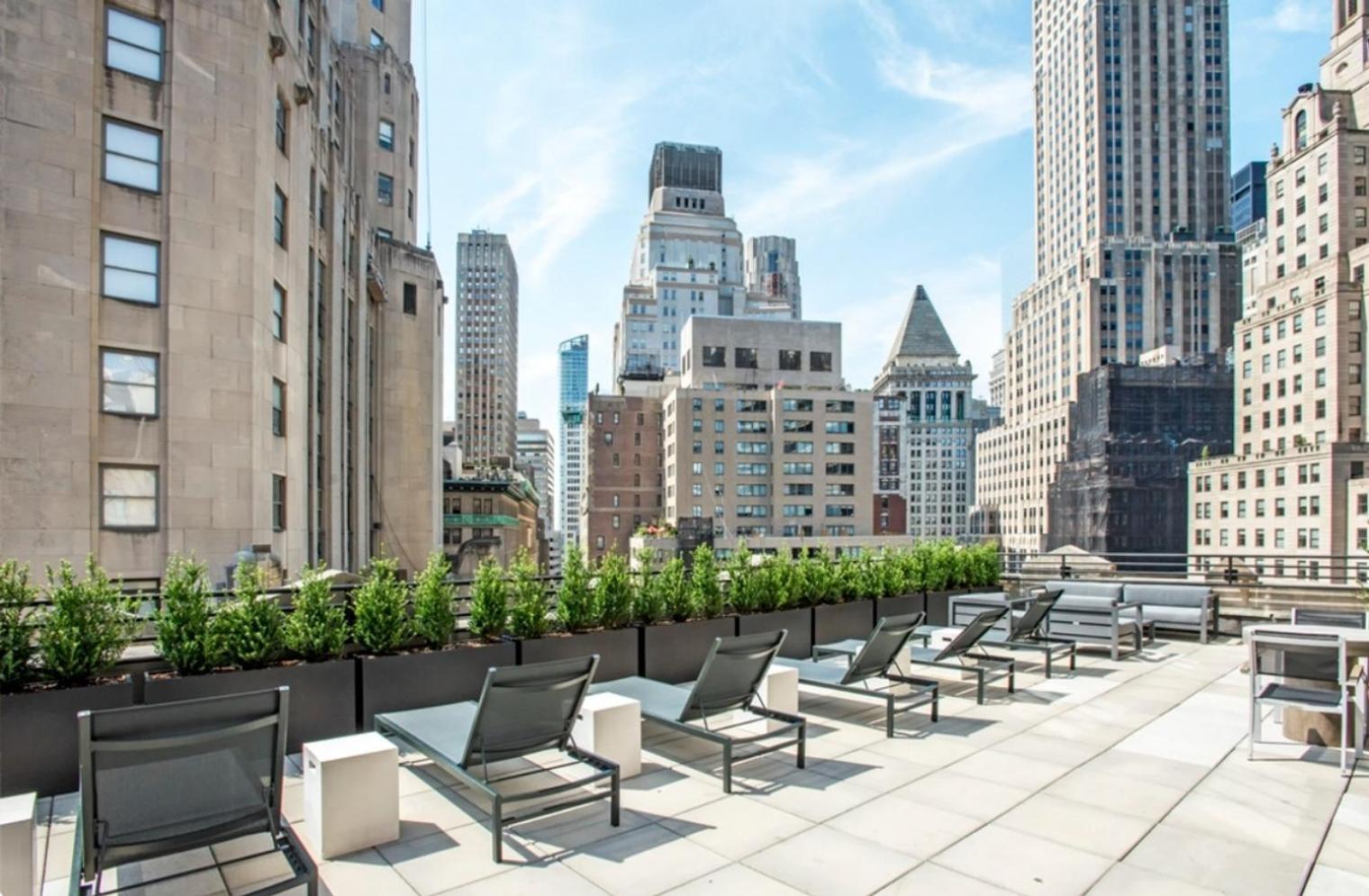 Fidi 1br W Golf Simulator Nr Freedom Tower Nyc-1343 * New York